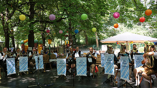 Wiesn-Kapelle "Alois Altmann mit seinen Isarspatzen" (©Foto:Martin Schmitz)